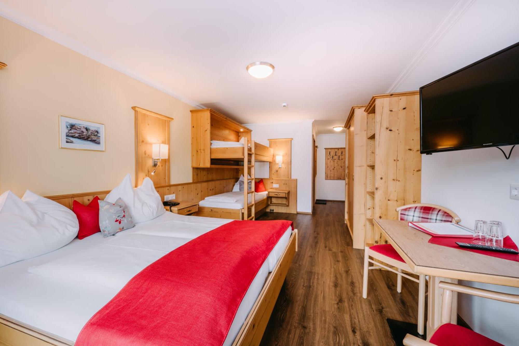 Hotel Brueckenwirt Superior アルテンマルクト・イム・ポンガウ エクステリア 写真